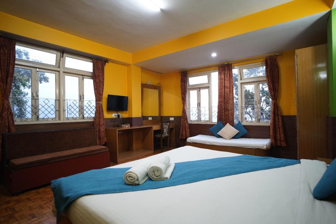 Hotel Due Pond Near Palzor Stadium Gangtok جانجتوك المظهر الخارجي الصورة